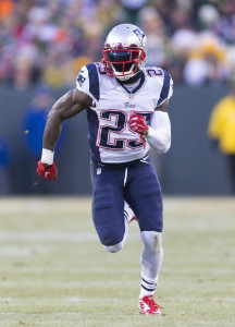 Nov 30, 2014; Green Bay, WI, USA; New England Patriots cornerback Kyle Arrington (25) during the game against the Green Bay Packers at Lambeau Field. Green Bay won 26-21. Mandatory Credit: Jeff Hanisch-USA TODAY Sports